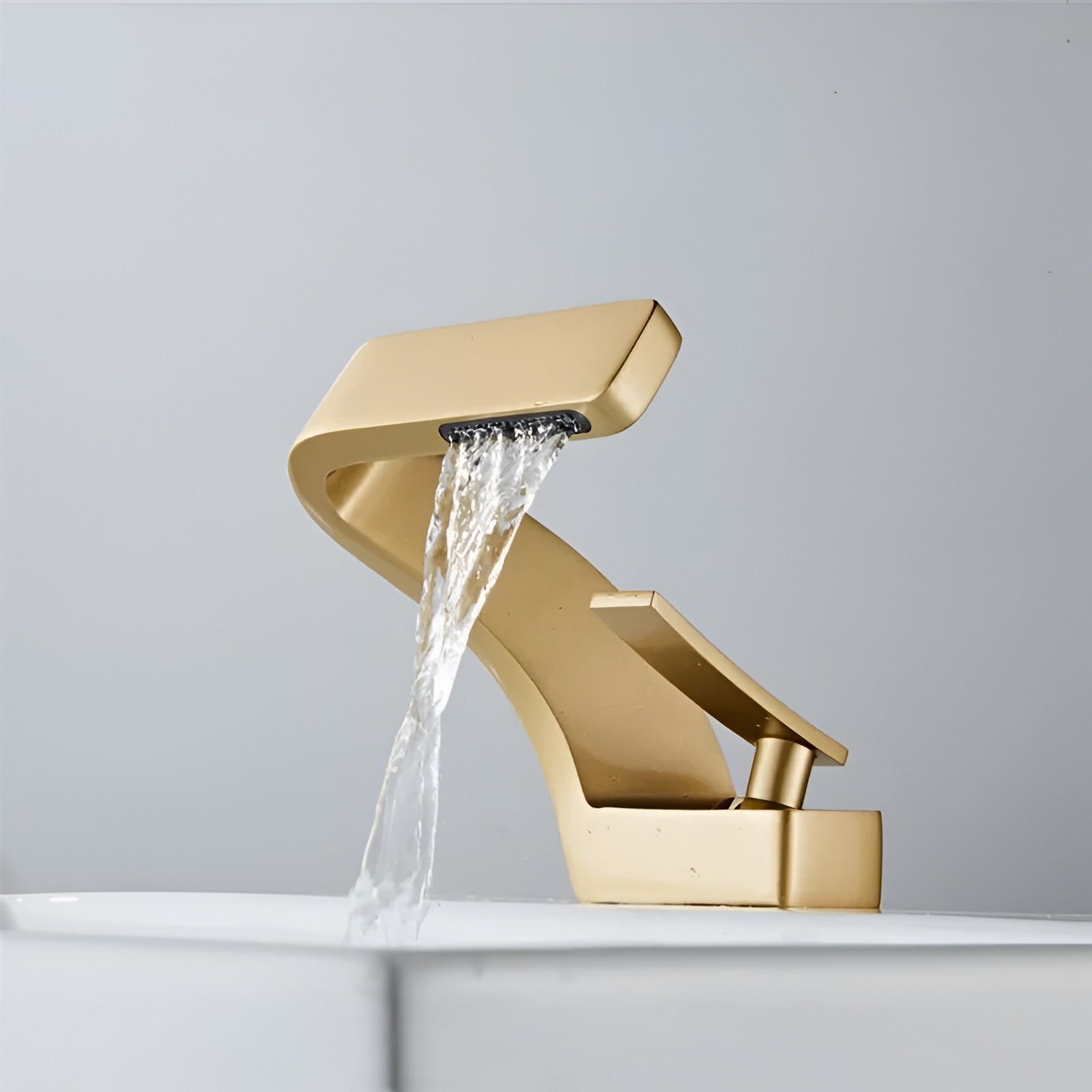 golden modern bathroom faucet