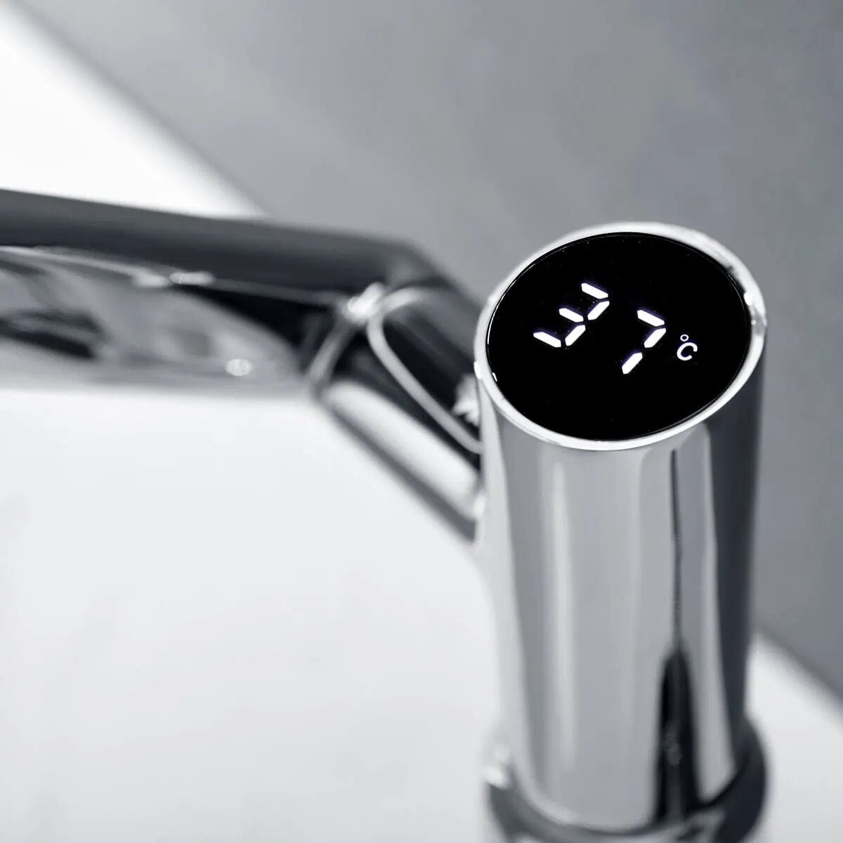 Chrome Leiden faucet displays water temperature on a small screen