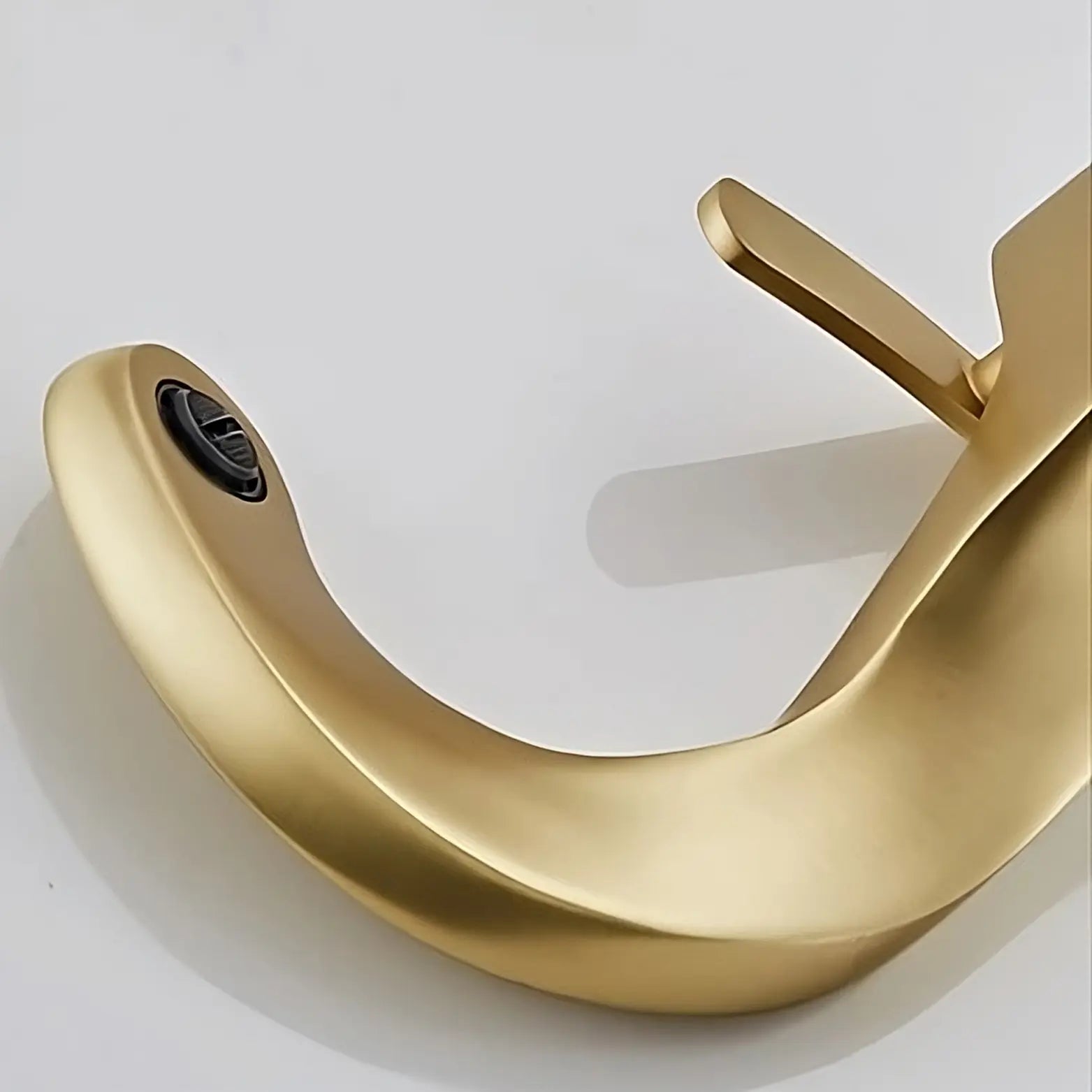 Gold color luxury bathroom elegant faucet