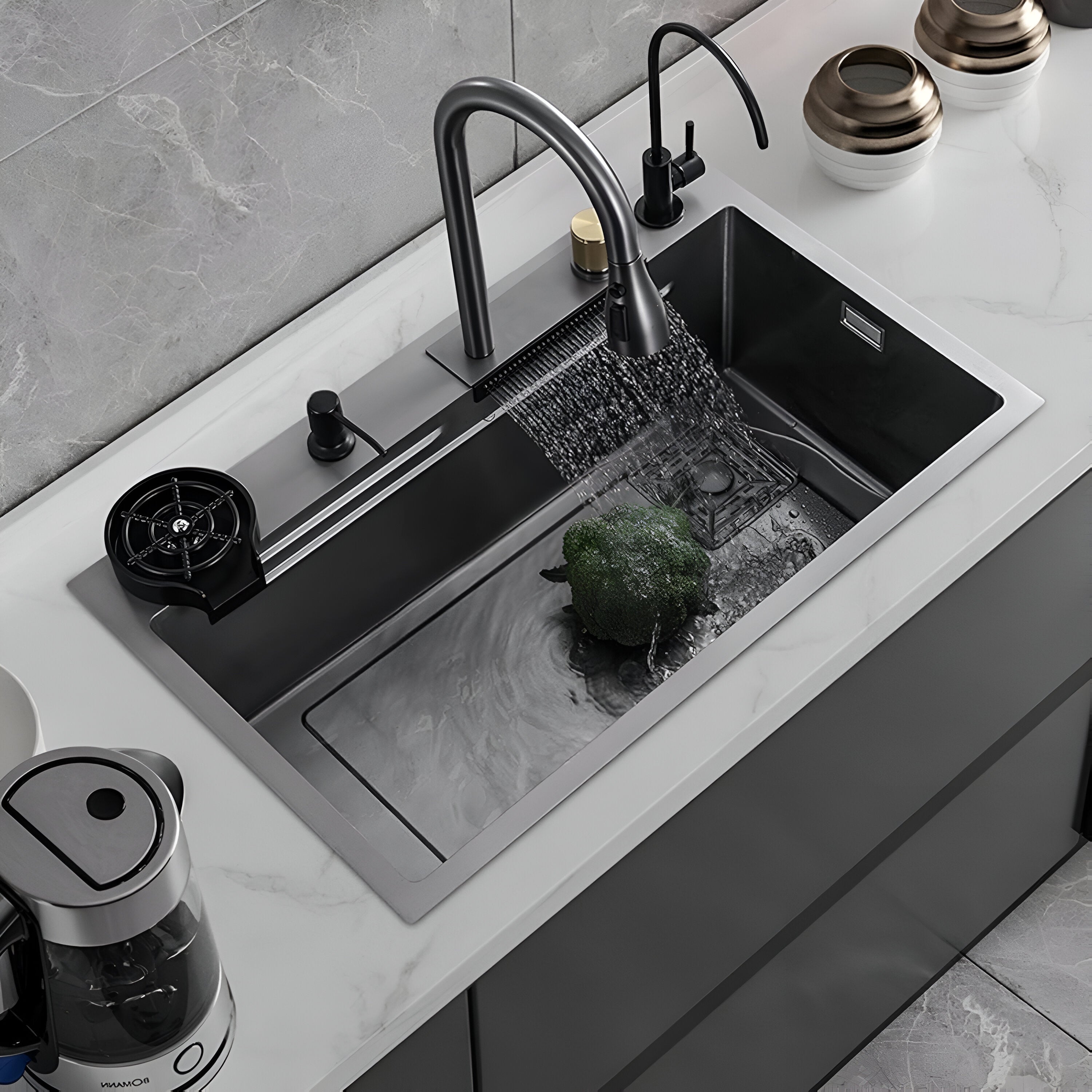 Workstation Sink with Waterfall mode